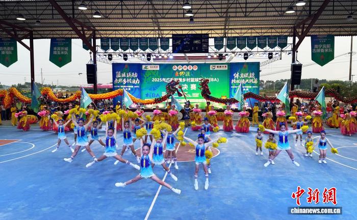 农副产品命名乡村篮球赛在宾阳开赛