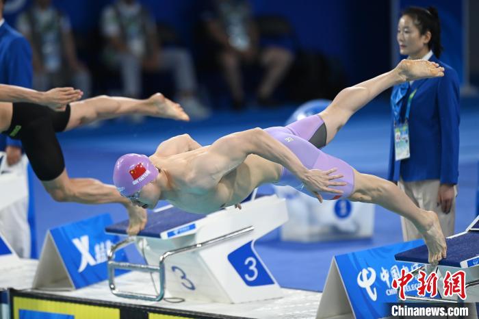 中国游泳健儿成都大运会斩获多枚金牌