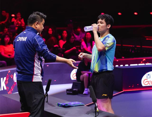 林诗栋肩袖肌腱炎伴撕裂退出澳门世界杯，伦敦