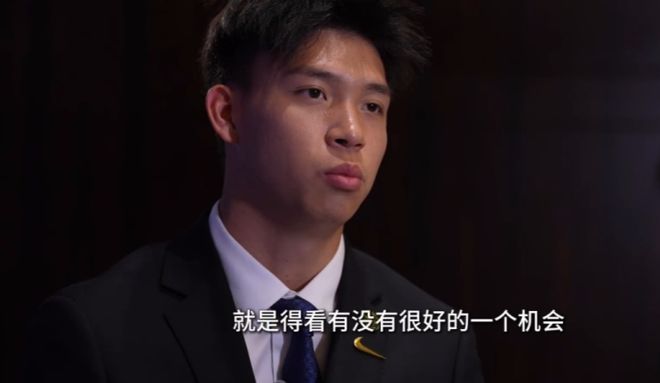 19岁国足红星王钰栋：留洋之路未易走 金靴荣誉