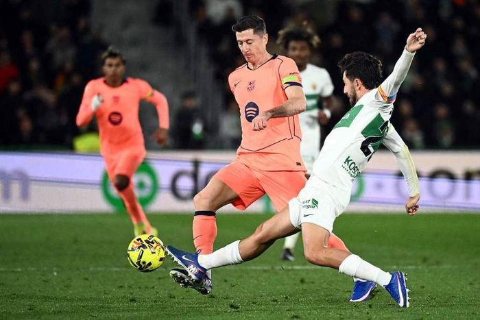 巴萨留莱万成唯一选择 美职联引援遇阻