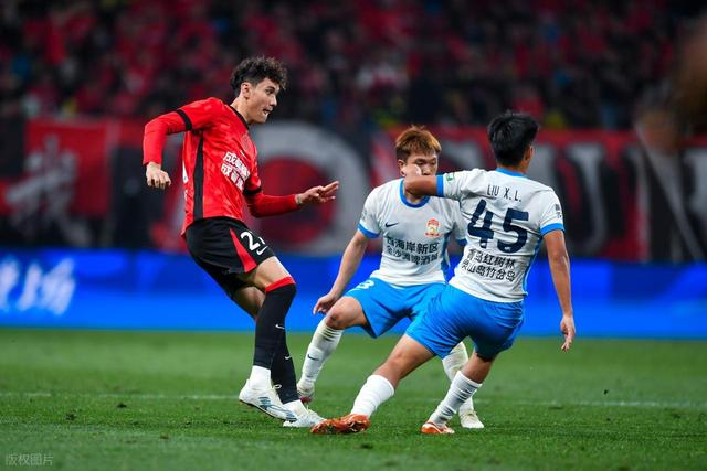 拜合拉木替补登场1分钟助攻造点引爆蓉城攻势