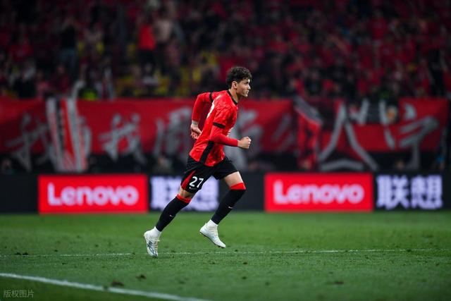 拜合拉木替补登场1分钟助攻造点引爆蓉城攻势