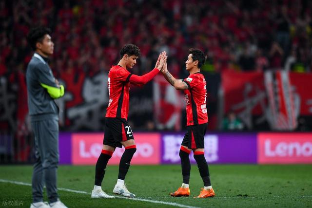 拜合拉木替补登场1分钟助攻造点引爆蓉城攻势