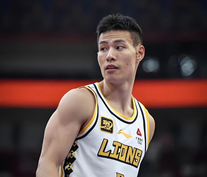 广厦队惨败广东队20分 王博质疑对手防守动作