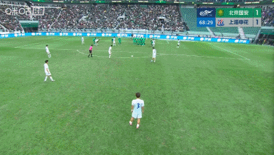 陈晋一任意球世界波助申花扳平国安，申花逆境
