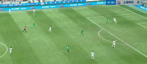 陈晋一任意球世界波助申花扳平国安，申花逆境
