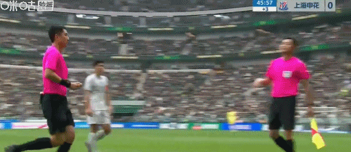 陈晋一任意球世界波助申花扳平国安，申花逆境