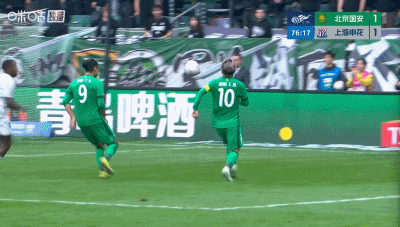 陈晋一任意球世界波助申花扳平国安，申花逆境
